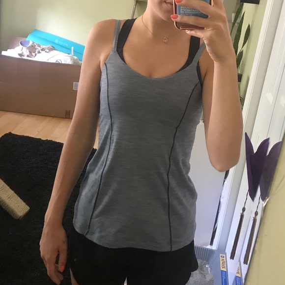 Lululemon Run for Gold Tank - Picture 3 of 6